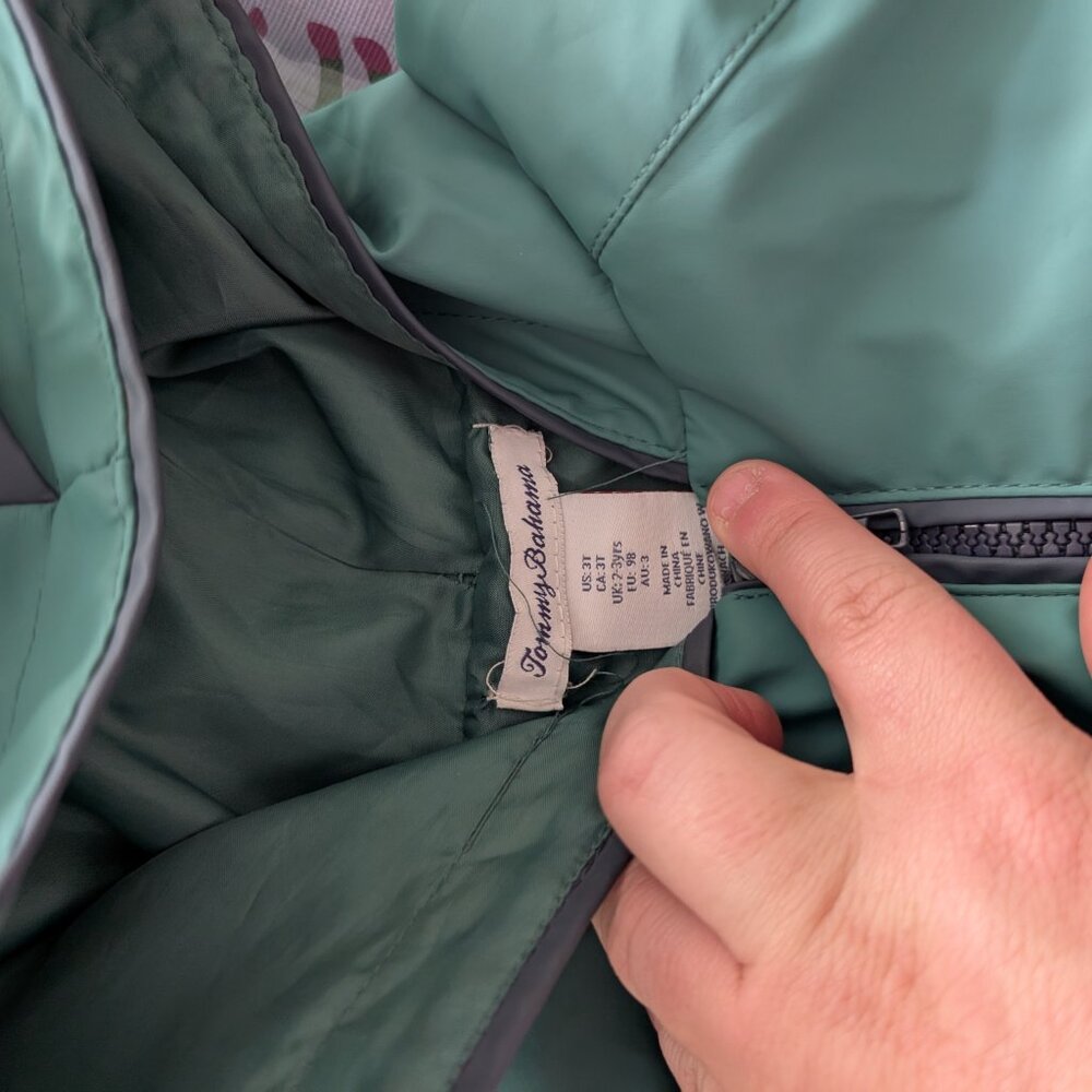 Tommy Bahama 3T dinosaur raincoat - Picture 2 of 3